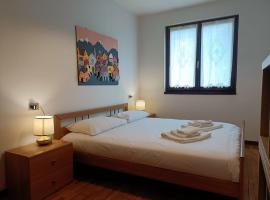 Mountain Haven Free parking, hotel en Temù