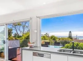 Lavish Home 4mins to the Beach Pet- Friendly House - Hosted by Canstay