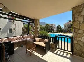 GRENA DELUX Pool Side