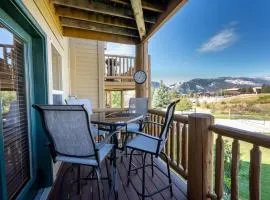 Cozy, Comfy, Condo with Resort Amenities