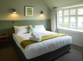 The Elmwood Motel