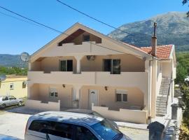 Apartmani Gusani, hotel v destinaci Radanovići