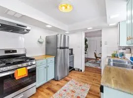 3bd - BBQ & Hot Tub - Centrally Located