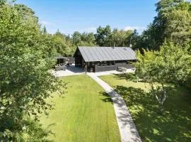 4 Bedroom Beautiful Home In Nykøbing Sj
