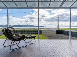 Kawakawa Bay Beach Bliss - Auckland Holiday Home