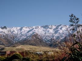 Olive Cottage - Cromwell Holiday Home, מלון בקרומוול