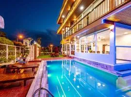 Hestia HaMy Beach House
