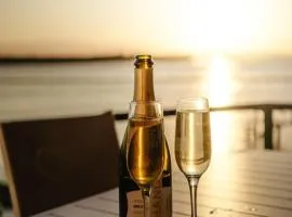 Riverview Apartment 2.4