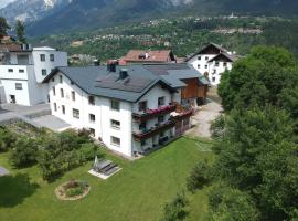 Landhaus Zangerl - Kobelerhof，蘭德克的飯店