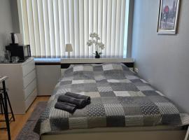 Transhostel ORHIDEJA，位于纳尔瓦的青旅