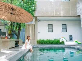 Modern Luxury Villa with pool breakfast included