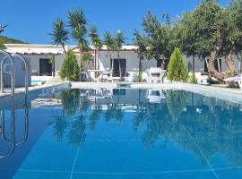 Skiathos Holiday Resort, ξενοδοχείο κοντά στο Αεροδρόμιο Σκιάθου - JSI, 