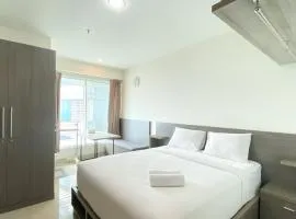 Enjoy Living Studio Room at High Floor Grand Kamala Lagoon Apartment By Travelio