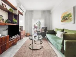 Ben Yehuda Elegant City Retreat with Shelter by Sea N Rent