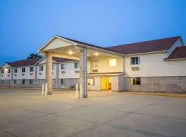 Days Inn by Wyndham Evansdale Waterloo
