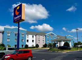 Comfort Suites Gadsden Attalla, hotel v destinaci Gadsden