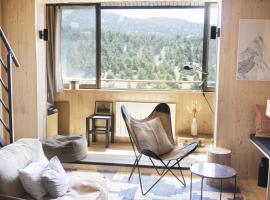 Bel appartement type chalet avec balnéo et jardin, chata v destinaci Gréolières