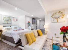 Luxury Suite by Prudential Ctr & 7min to EWR Airpt, hotel v destinaci Newark