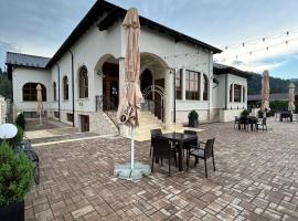 Complex ZEUS, hotel v destinaci Lereşti