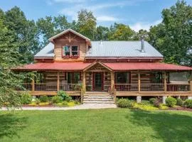 The Log Palace Private Guest Suite cabin