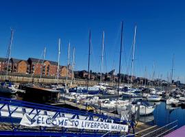 Luxury Boat Stay Liverpool sleeping 6 WiFi, barco en Liverpool