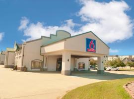 Studio 6 Elkhart, IN- Kitchenette Rooms, hotel v destinaci Elkhart