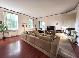 Alunana LUX & Jakuzzi in Quiet centre - 1870's, Near Parks & Old Town