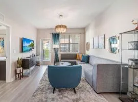 Luxury 3BR resort Condo walking distance to Epic Universe, Convention center and Icon Park