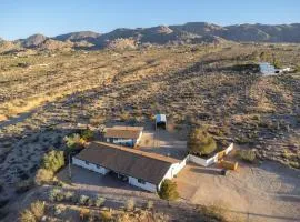 Private retreat close to JTNP and downtown