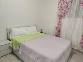 Lovely appartment near Como, hotel v destinaci Casnate con Bernate