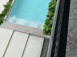 24 Alley, ξενοδοχείο σε Kampong Semerah Padi