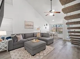 Renovated Townhome 5 mins walk to Beach, in the best resort in PCB, Horizon South