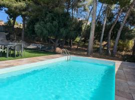 Casa Martí, hotel v destinaci El Vendrell