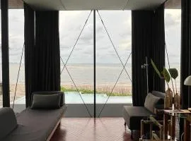 DEEPSPACE cabin on Quiet Beach