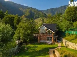 StayVista at Aaram Gah with Lawn, Bonfire, BBQ