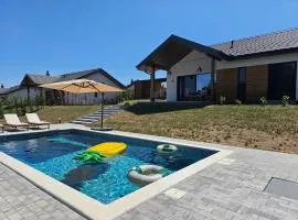 K42 pool house