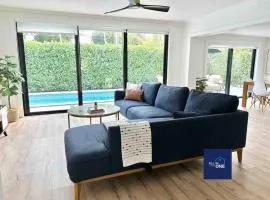 POOL & FIRE PIT -Sleeps 8 - Mins to South Beach - Wynwood - Brickell