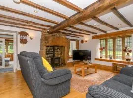 Poplar Farm House - Book Your Spring Summer Events Pass The Keys