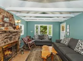 Applewood Cabins & Guest Cabin Near the Village