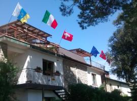Casa Furrer, hotel v Tirrenii
