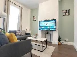 Amber Lodge- No Party House