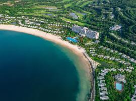 Nha Trang Marriott Resort & Spa, Hon Tre Island, hotel in Nha Trang