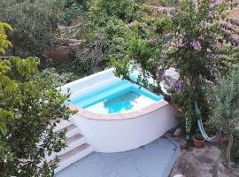 Quiet Retreat, Garden & Pool in Lecrin Valley, ξενοδοχείο σε Lecrin