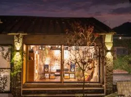 香蕉與黑膠 Yellow And Black Guest House