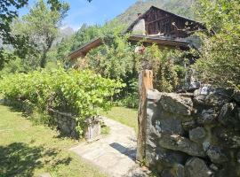 Maison cosy à la montagne, hotel a La Chalp