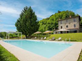 Villa Casa di Pietra en el norte de Lucca, Toscana, hotel familiar en Camporgiano