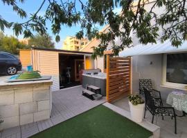 Wellness Apartments Ra, hotel v Primoštenu