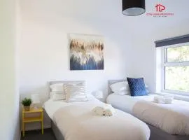 Contractor Base 4-Bedrooms Sleeps 7 Near Liverpool