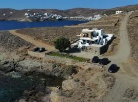 Niriides Studios & Apartments