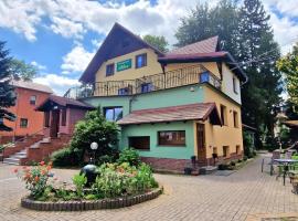Pensjonat Bliss, hotel in Polanica-Zdrój